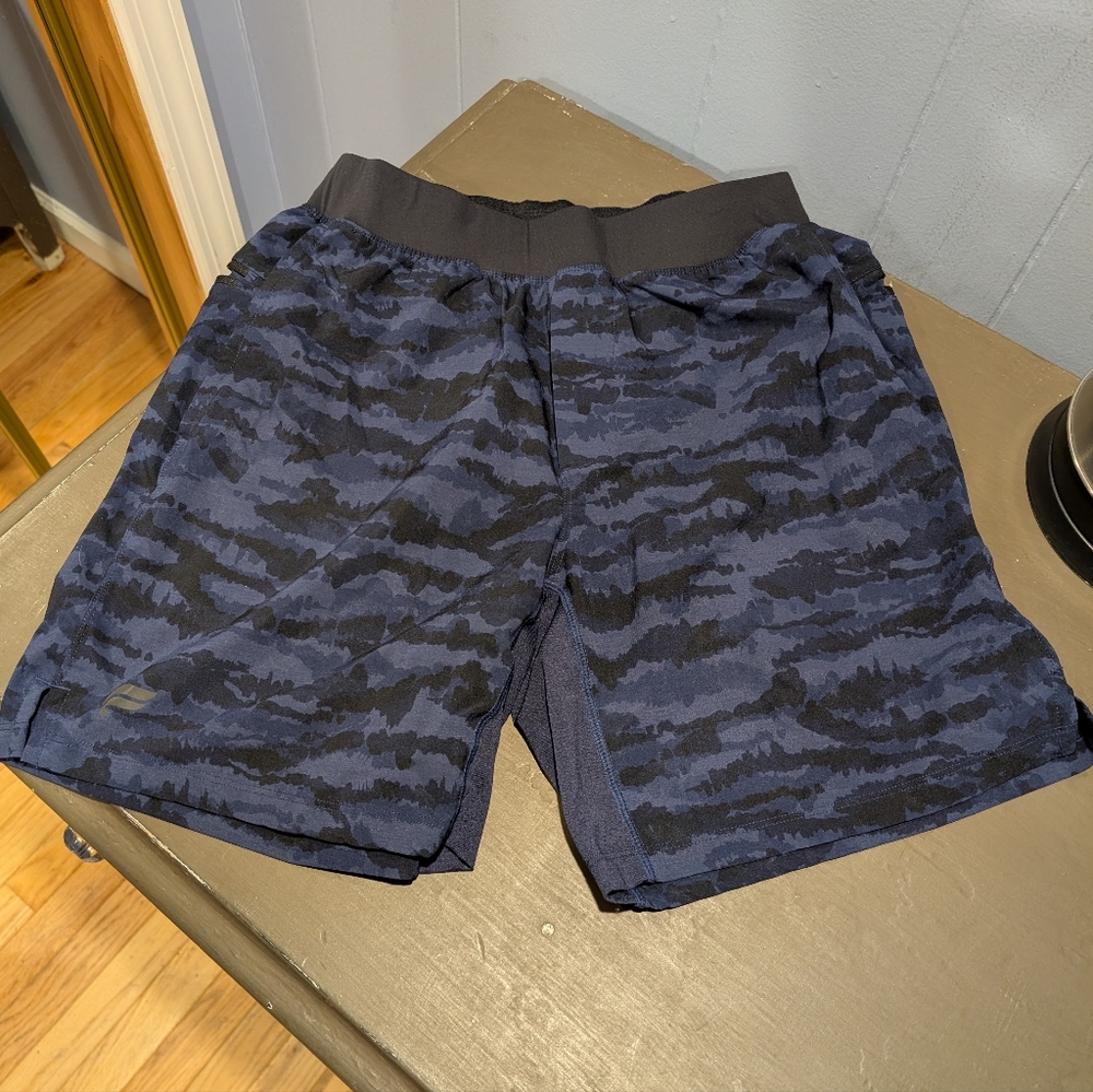 Fabletics Franchise Short, 7", blue camo, unlined